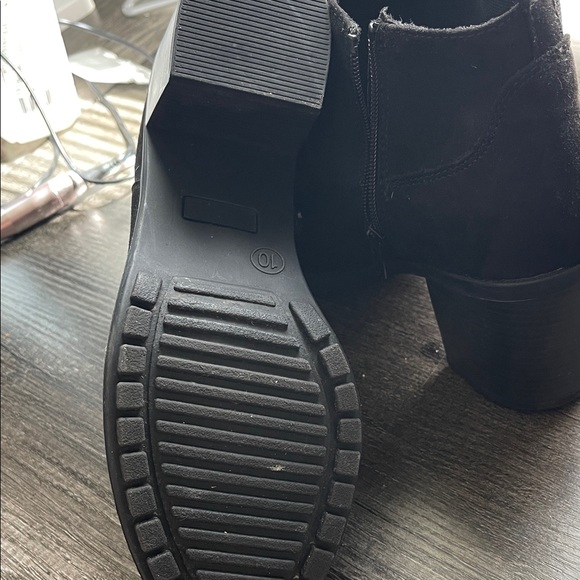 Natural Reflections Black Ankle Booties - Picture 5 of 5